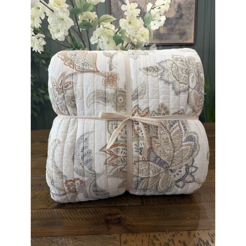 Levtex Home Selesta Reversible Quilt Set Full Queen Floral  New $269.99 Retail